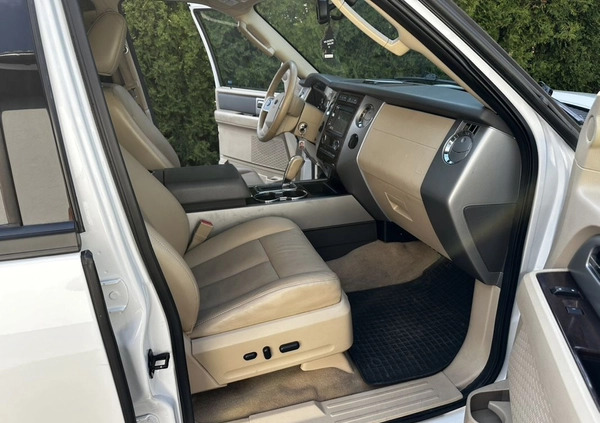 Ford Expedition cena 62500 przebieg: 340815, rok produkcji 2011 z Człuchów małe 232